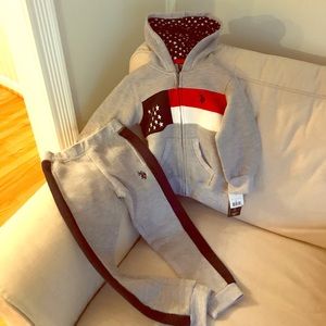 Two piece sweat suit size 4T