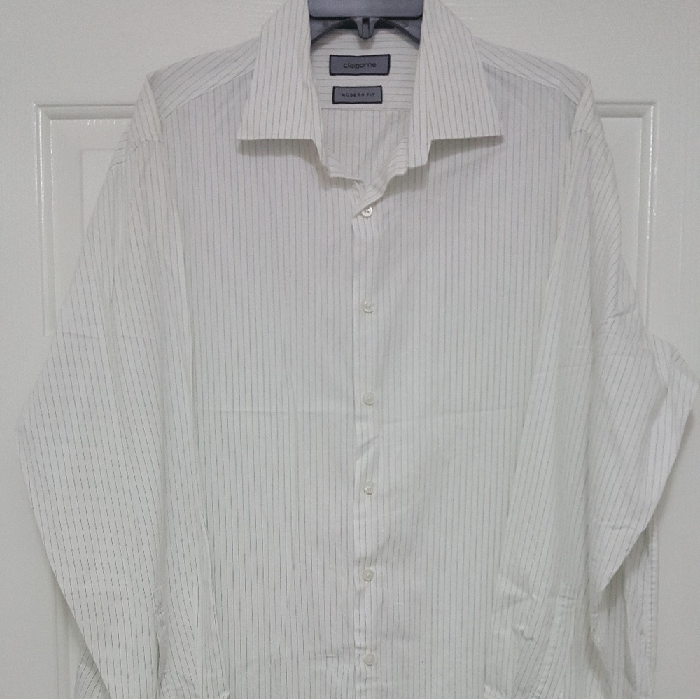 Claiborne Men's Dress Shirt.