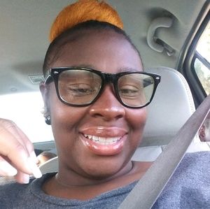 Meet your Posher, Sharonda