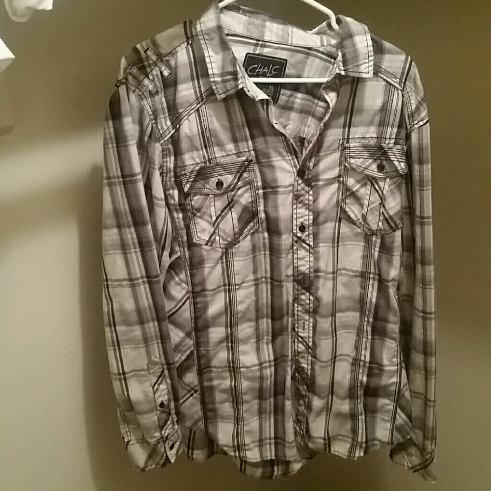Chalc button up