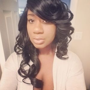 Meet your Posher, Tia