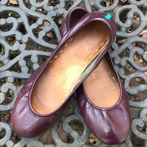 Burgundy tieks size 10