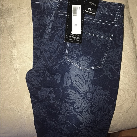 Jeans - Picture 2 of 2