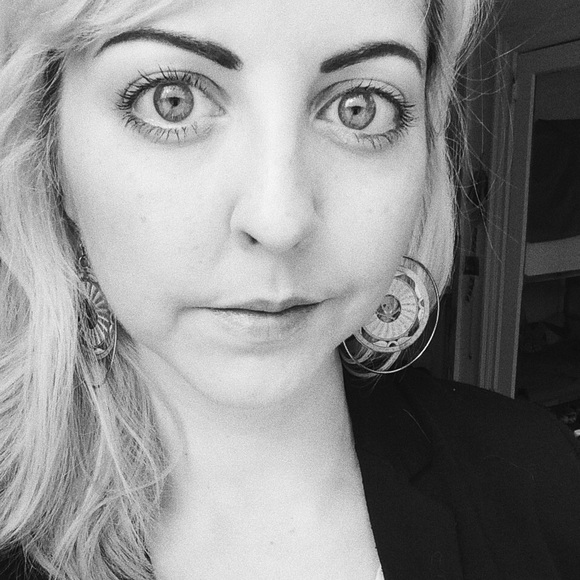 Meet your Posher, Tracey - Picture 2 of 3