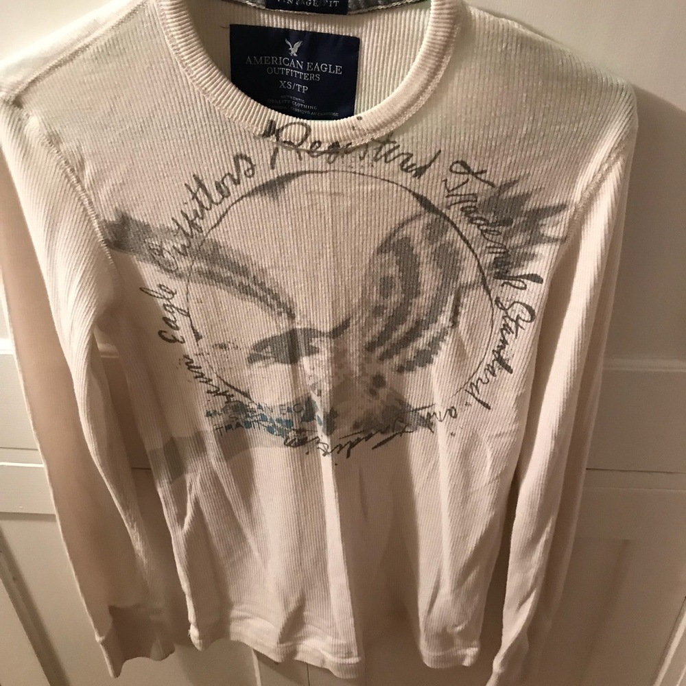 American Eagle young men’s long sleeve tee