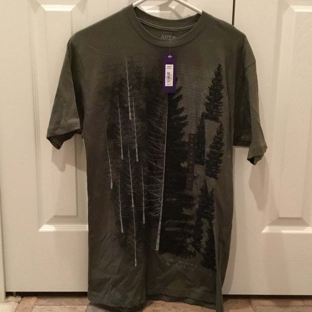 Men's Medium T-shirt hunter green New with tags