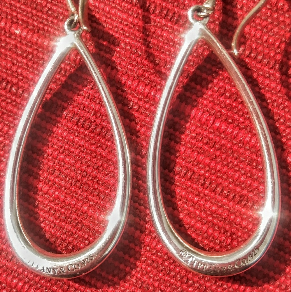 🌟TIFFANY & Co. - "DANGLING HOOPS"
