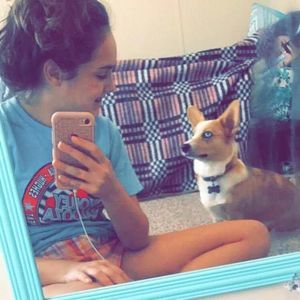 Meet your Posher, Chloe