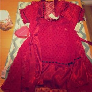 Robe and chemise set