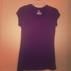 ‼️Maroon t-shirt‼️