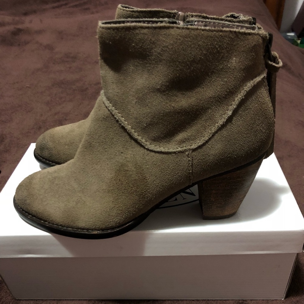Steve Madden suede ankle booties size 6.5