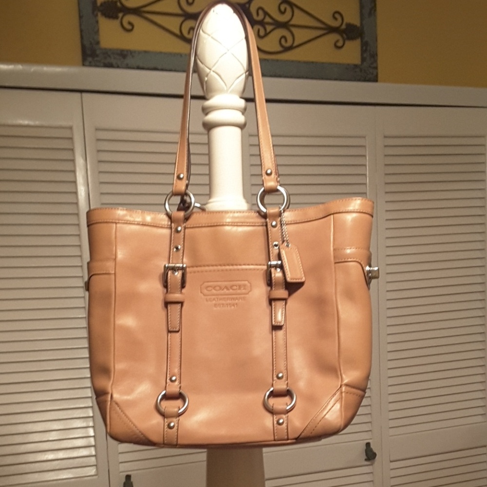 Coach tote