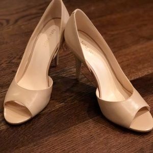 Nine West nude peep toe ! Never worn