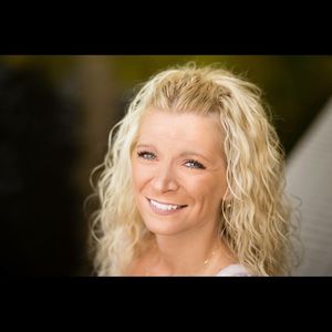 Meet your Posher, Robyn