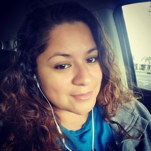 Meet your Posher, Vanessa