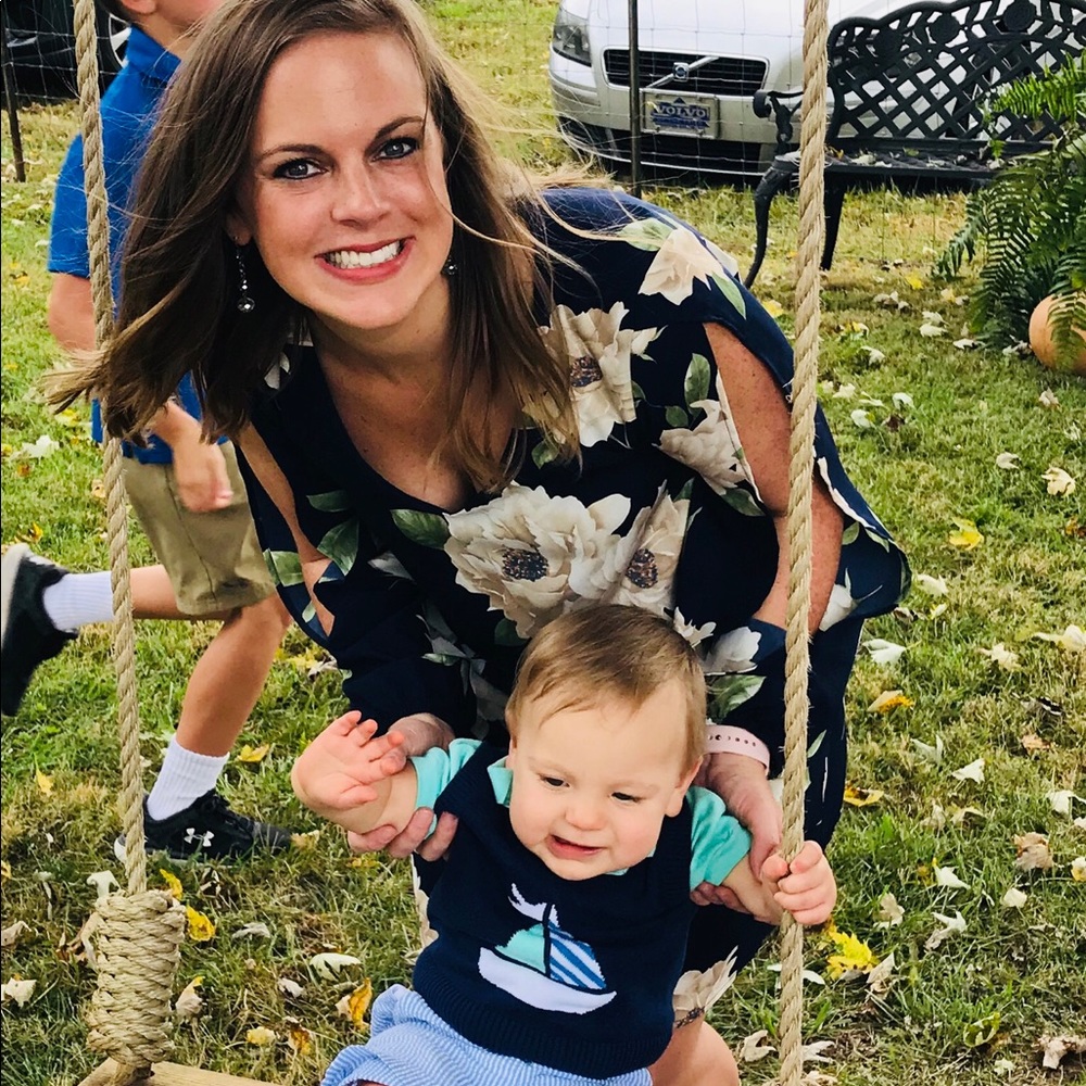 Meet your Posher, Mia