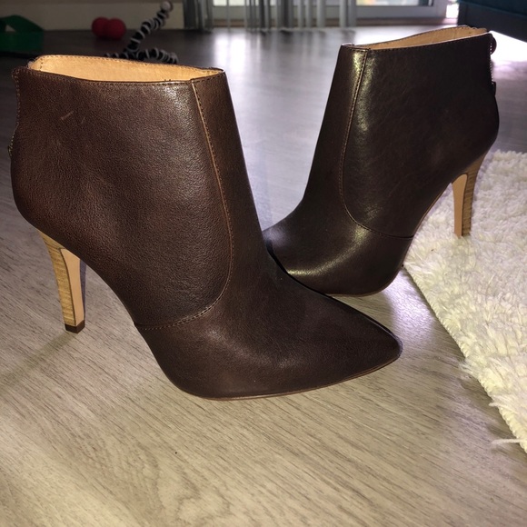 💥🍂🍁CHOCOLATE BROWN REAL LEATHER BOOTIES - Picture 1 of 6