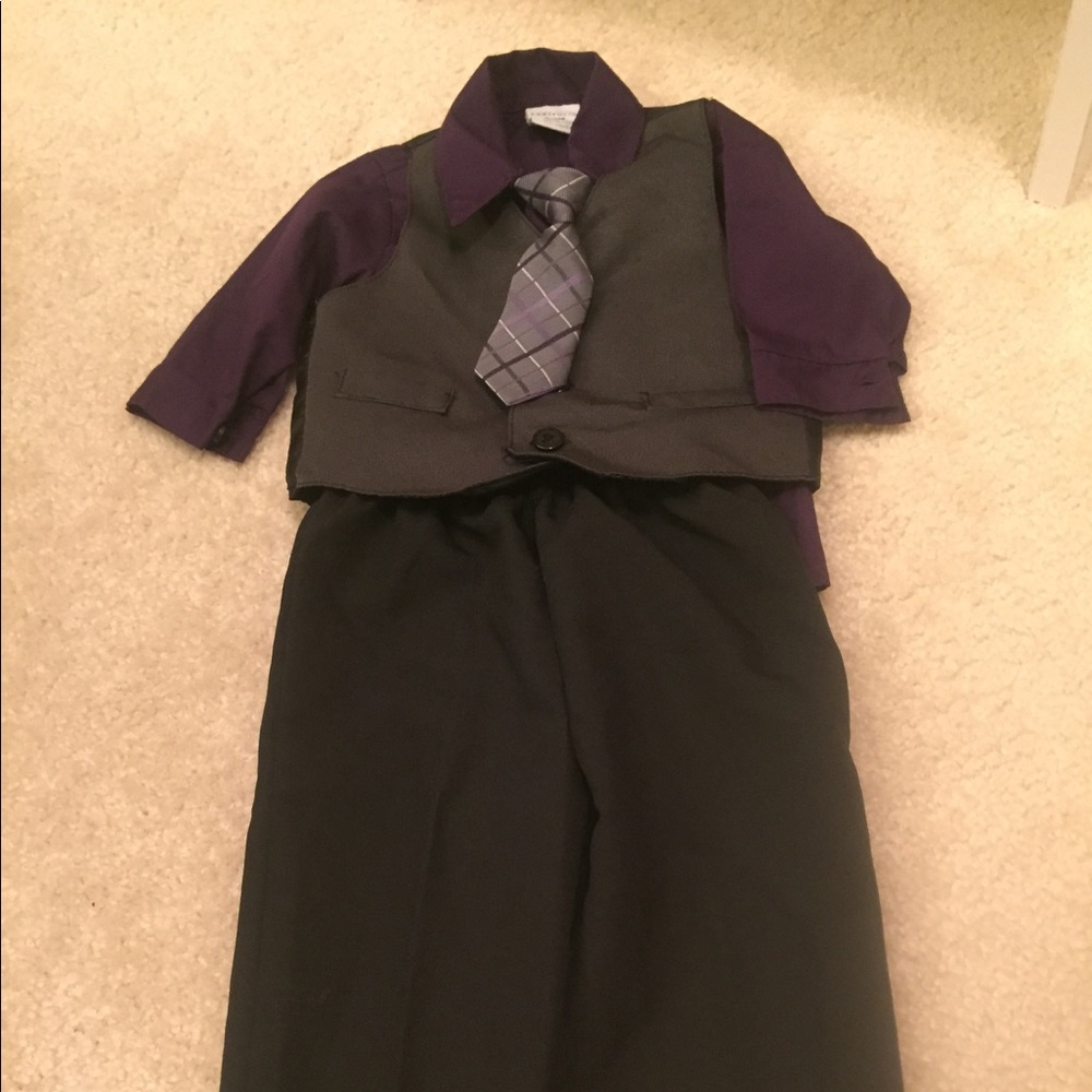 Perry Ellis baby 4 piece suit tie vest pants