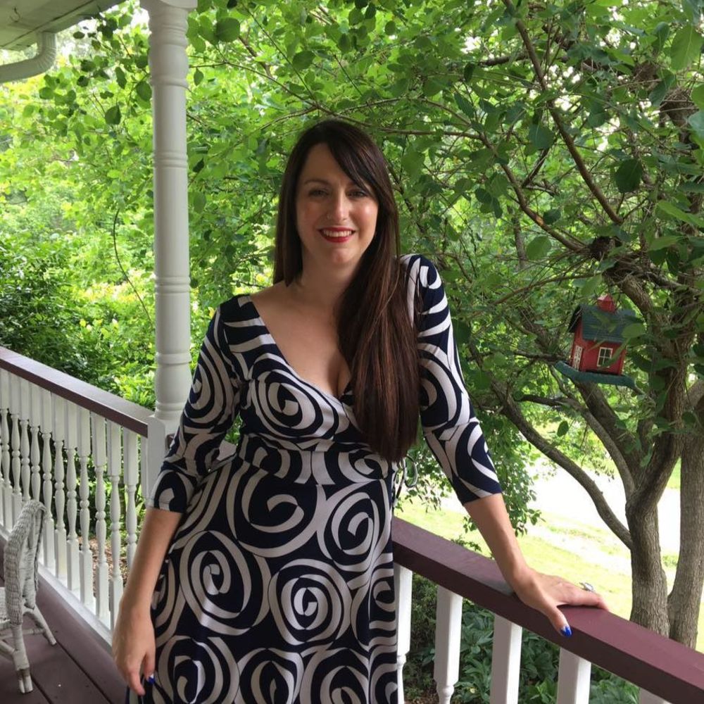 Meet your Posher, Laura