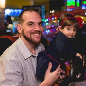 Meet your Posher, Eduardo