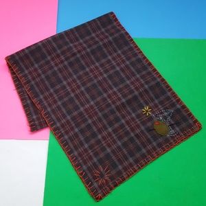 GAP Scarf with Embroidery Stitches