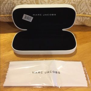 Marc Jacobs sunglass hard shell