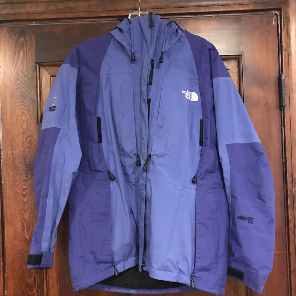 Beautiful woman’s NORTHFACE Jacket