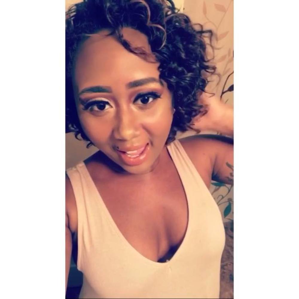 Meet your Posher, Alexis