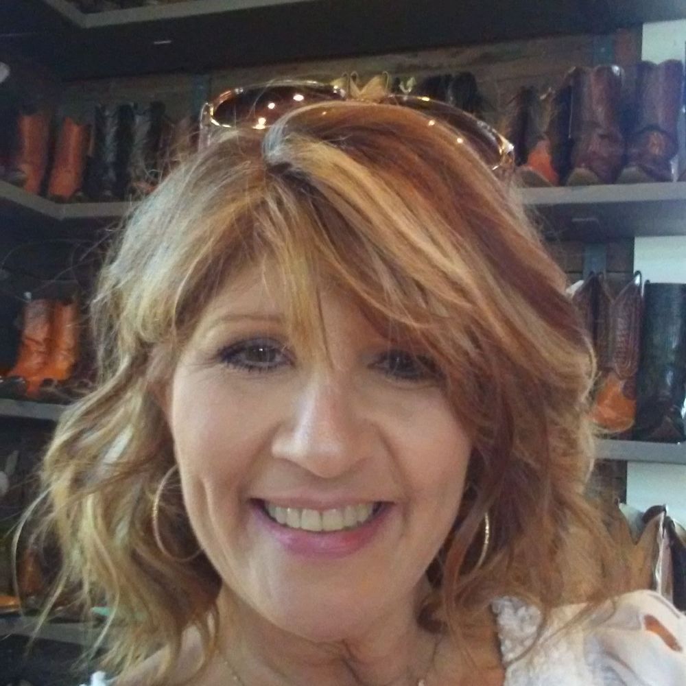 Meet your Posh Ambassador, Lynnette