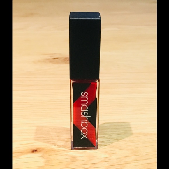 Be Legendary Long-Wear Lip Lacquer - Picture 2 of 3