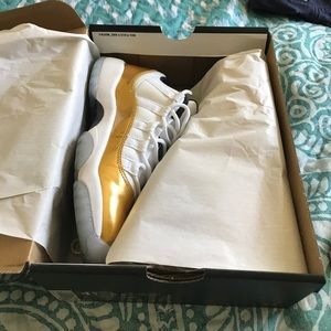 Jordan Retro 11 Gold