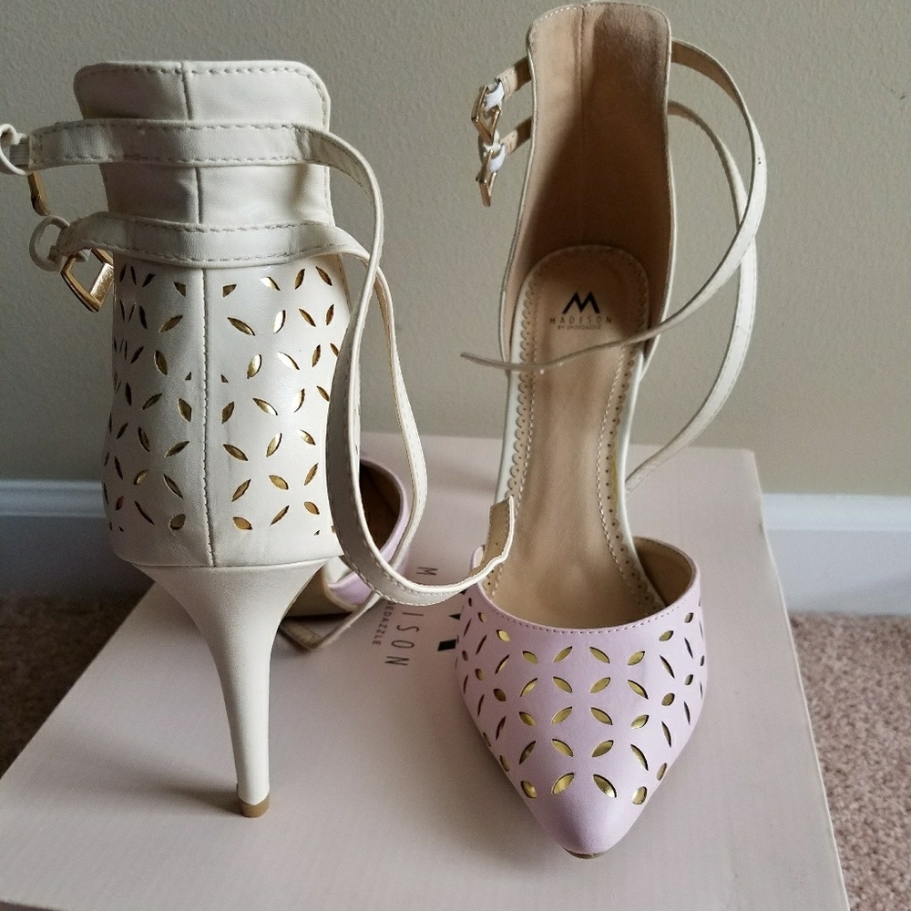 Heels - Picture 2 of 4