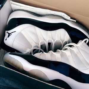 Retro Jordan concord 11’s