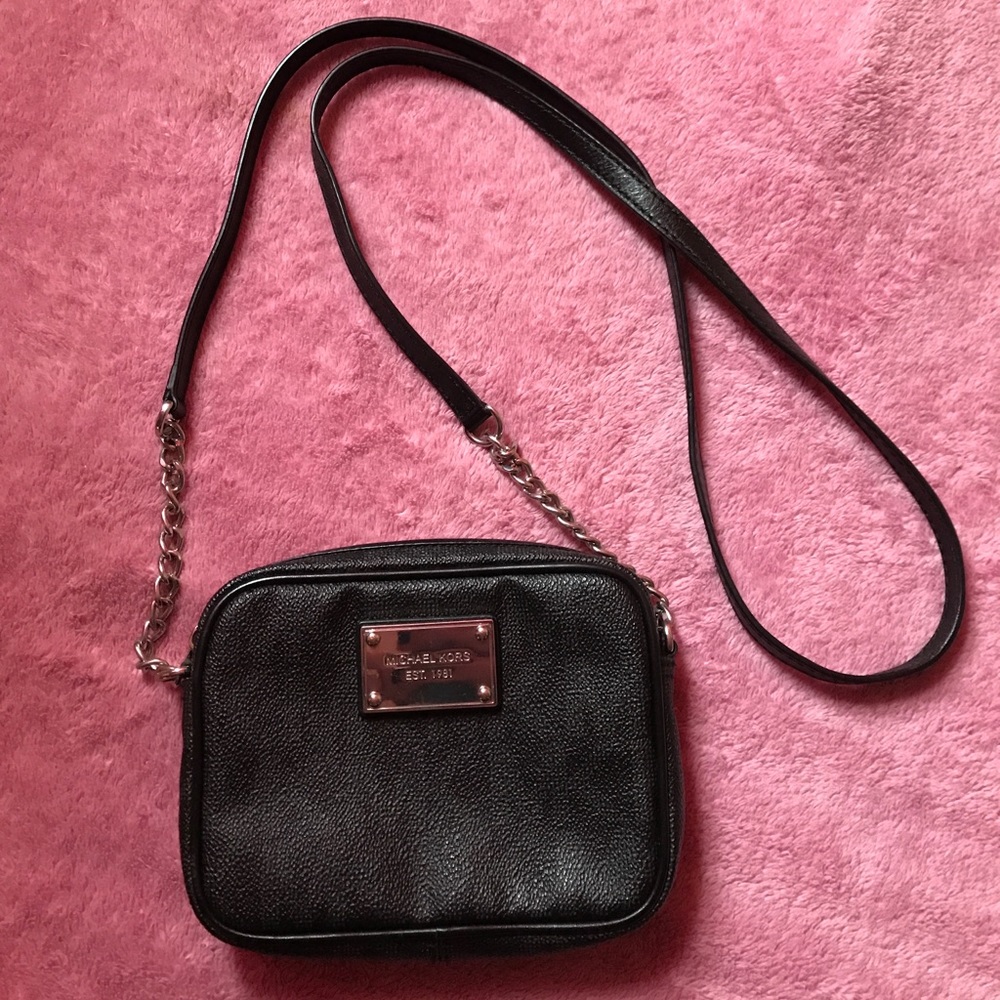 MICHAEL KORS CROSS BODY