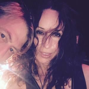 Meet your Posher, Hellois