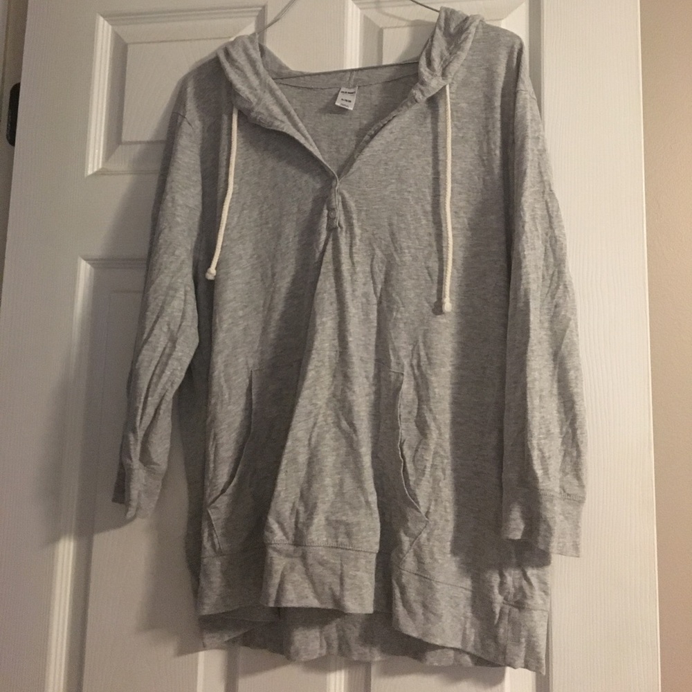 Henley hooded 3/4 sleeve shirt
