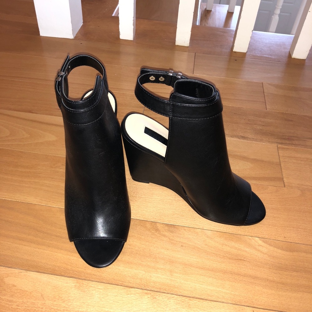 Forever 21 black wedge peep toes. SIZE 5.5