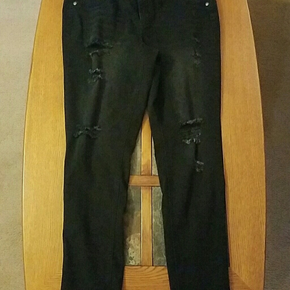 Maurices jeans