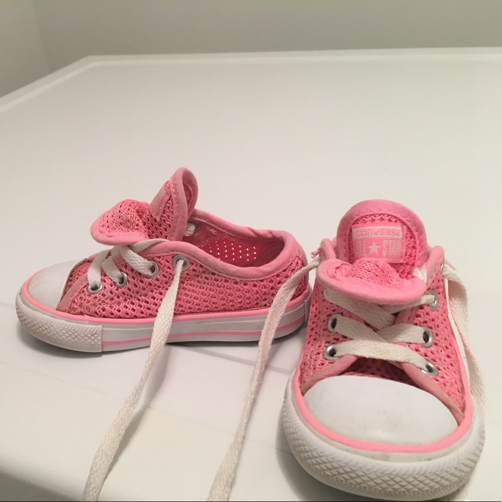 Converse All Star size 6 pink