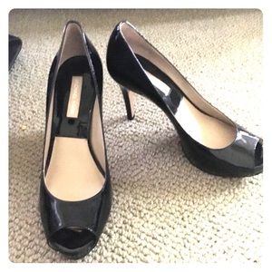👠Michael Kors Patent leather peep toe heel👠