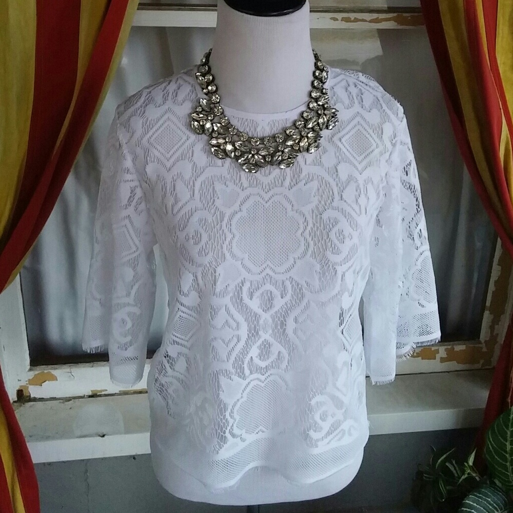 WOMAN'S Worthington beautiful lace Sheer Top Size Small All White NWT Blouse