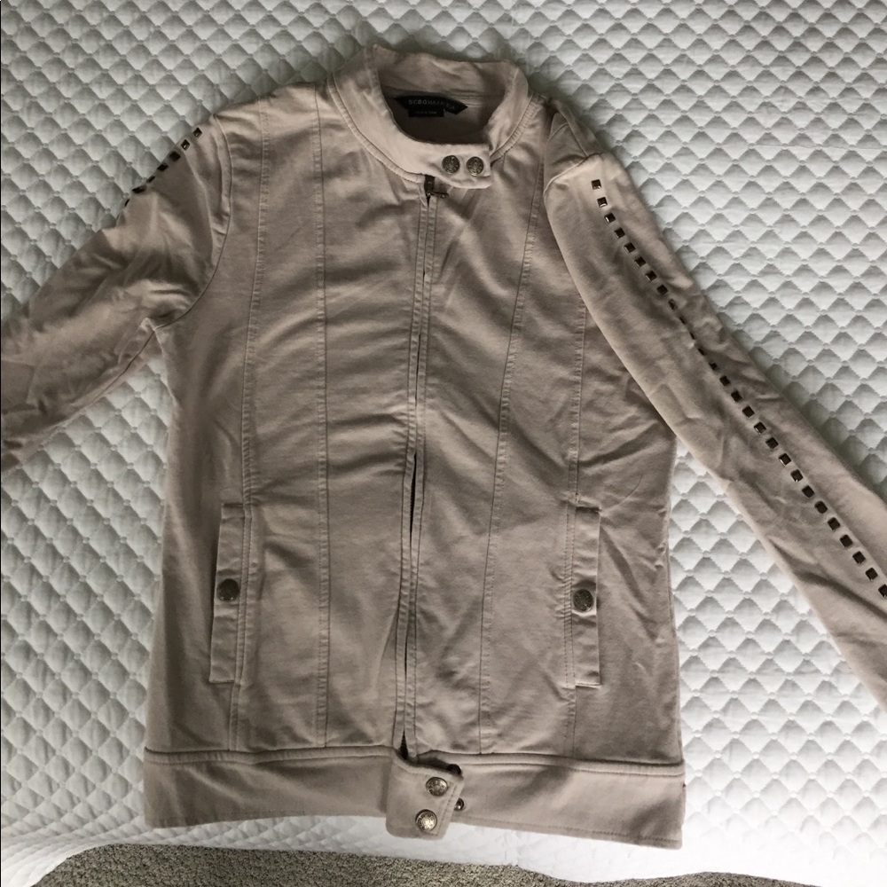 BCBG lightweight sweatshirt jacket