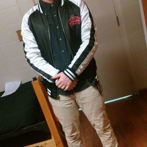 Meet your Posher, Corey