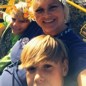 Meet your Posher, Lori