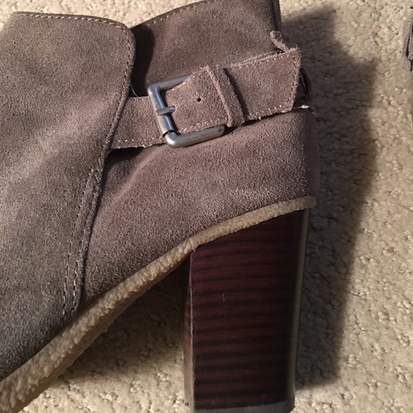 Gap Suede Booties Size 8 - Picture 5 of 6
