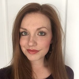 Meet your Posher, Caitlin