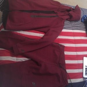 BRAND NEW NIKE TECH SWEATSUIT