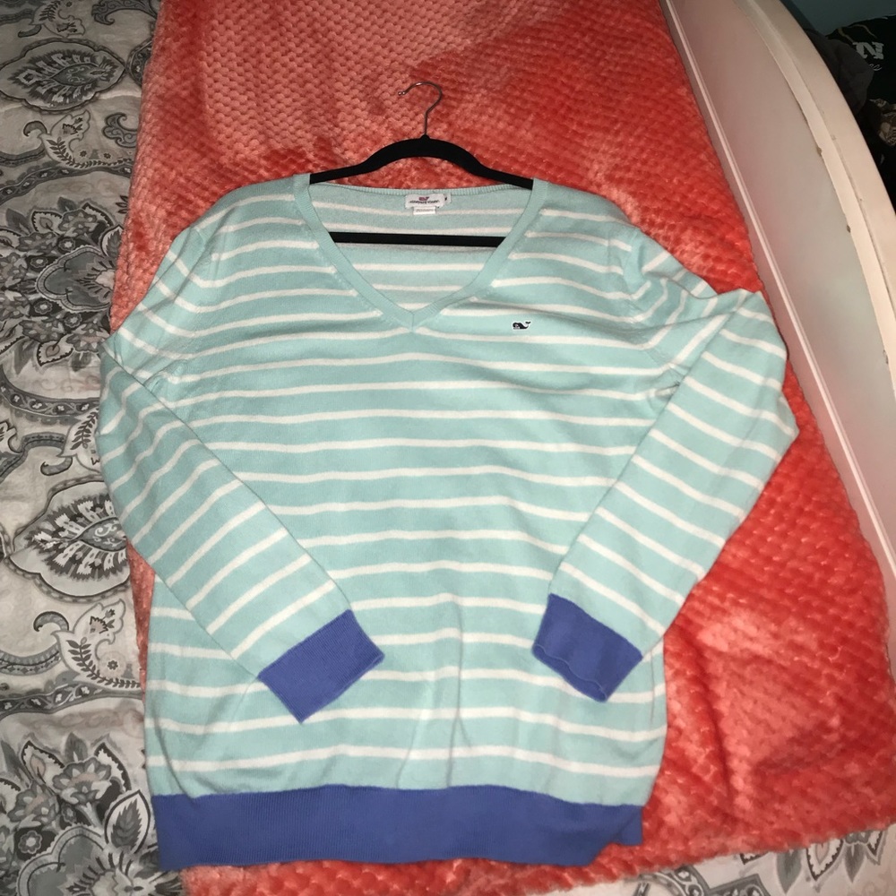 VINEYARD VINES sweater!!!
