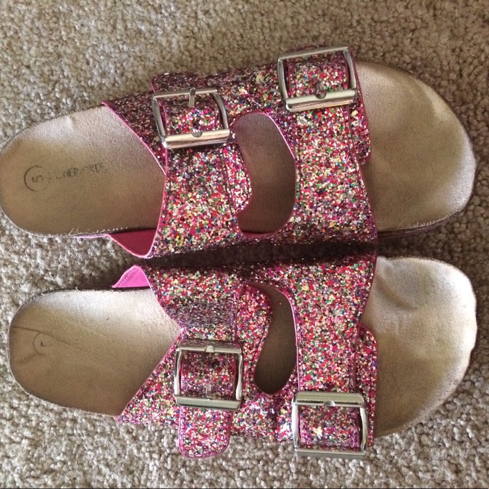 Nice pink sparkle shoes girl size 5 y