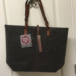 Tote; NWT